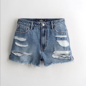 ULTRA HIGH-RISE RIPPED DARK WASH VINTAGE RELAXED DENIM MOM JEAN HOLLISTER